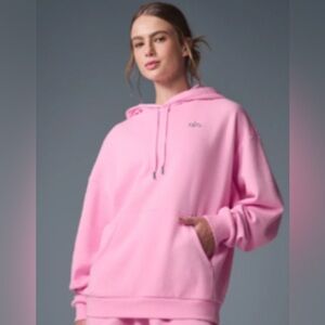 NEW SOLD OUT IN STORES AND ON LINE! ALO PINK ACCOLADE HOODIE MEDIU